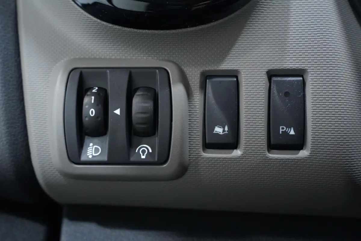 1.6 dCi 125 pk Dubbel Cabine L2 Navi, Trekhaak Airco ECC, Cruise Control, Slechts 117 dkm, 6-Zits