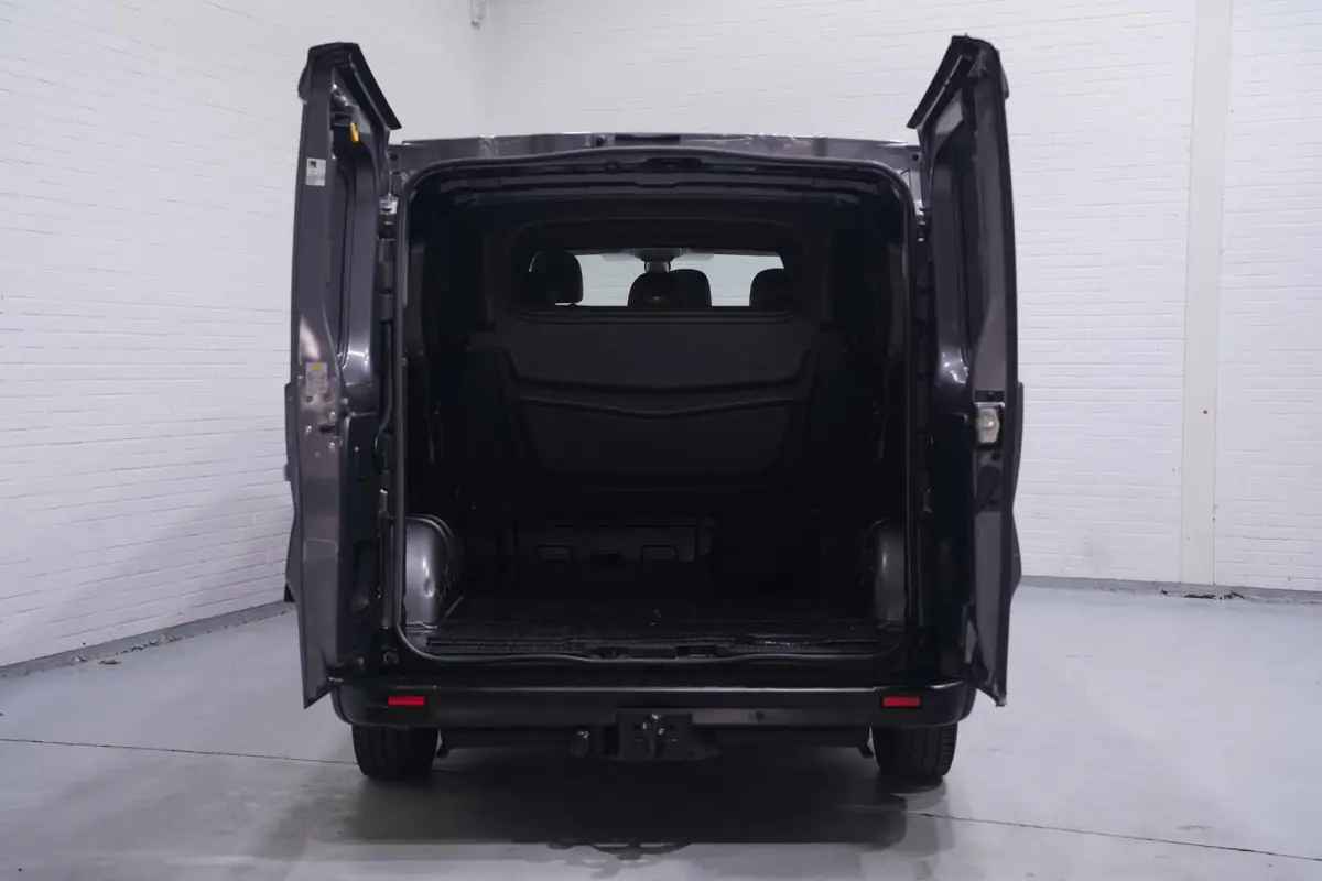 1.6 dCi 125 pk Dubbel Cabine L2 Navi, Trekhaak Airco ECC, Cruise Control, Slechts 117 dkm, 6-Zits
