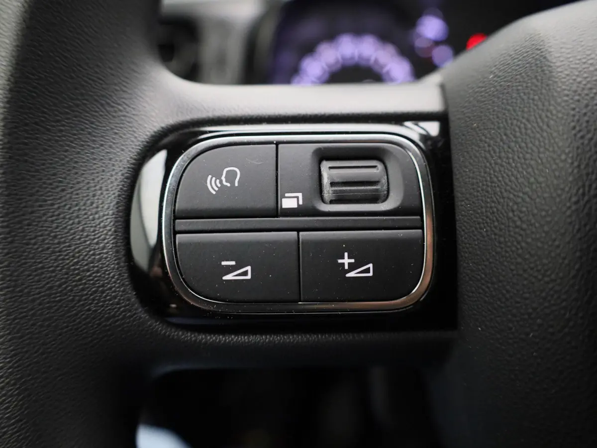 1.2 PureTech 82 S&S MAN Feel | Cruise Control | Navigatie | Apple Carplay/Android Auto |