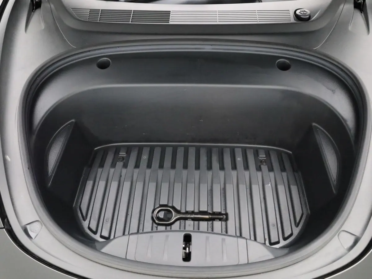Long Range Dual Motor 75 kWh | PANO | ACC | 360 Camera | Stoel + Stuurverwarming | Lane Assist |