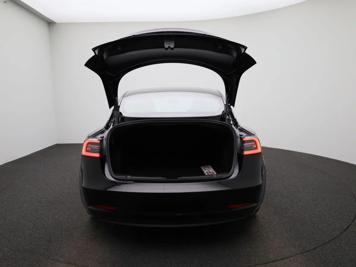 Long Range Dual Motor 75 kWh | PANO | ACC | 360 Camera | Stoel + Stuurverwarming | Lane Assist |