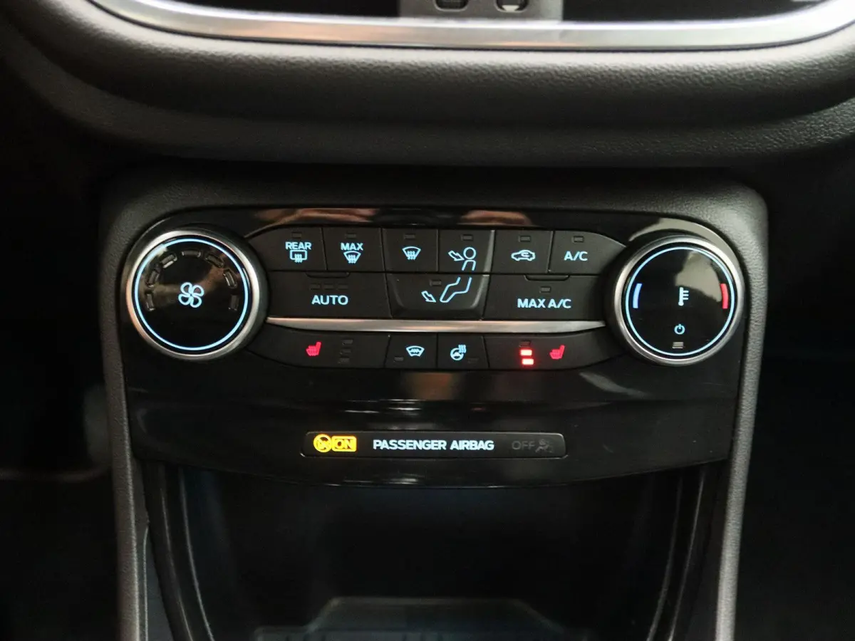 1.0 EcoBoost ST-Line X | Apple Carplay/Android Auto | Winter Pakket | Camera | Elektrische Achterklep |