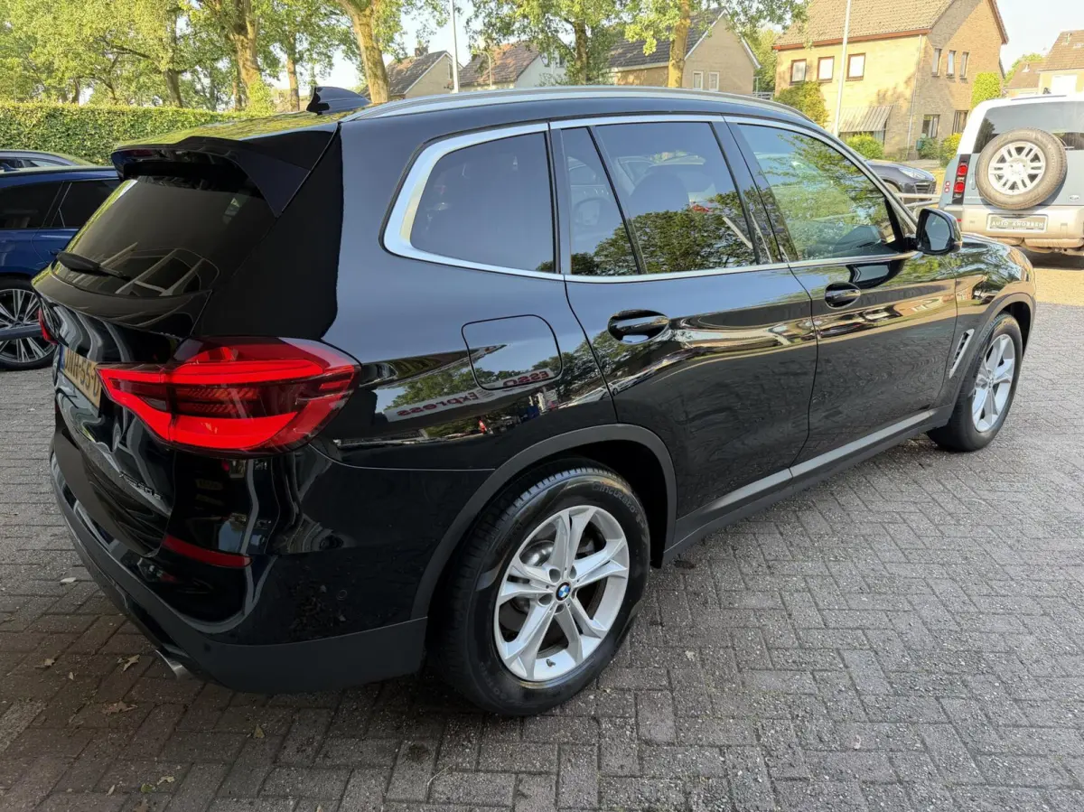 X Drive30 E High Executive, Led, Navi, Leer, Camera..