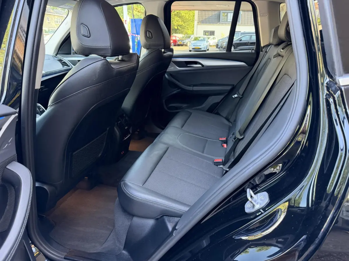 X Drive30 E High Executive, Led, Navi, Leer, Camera..