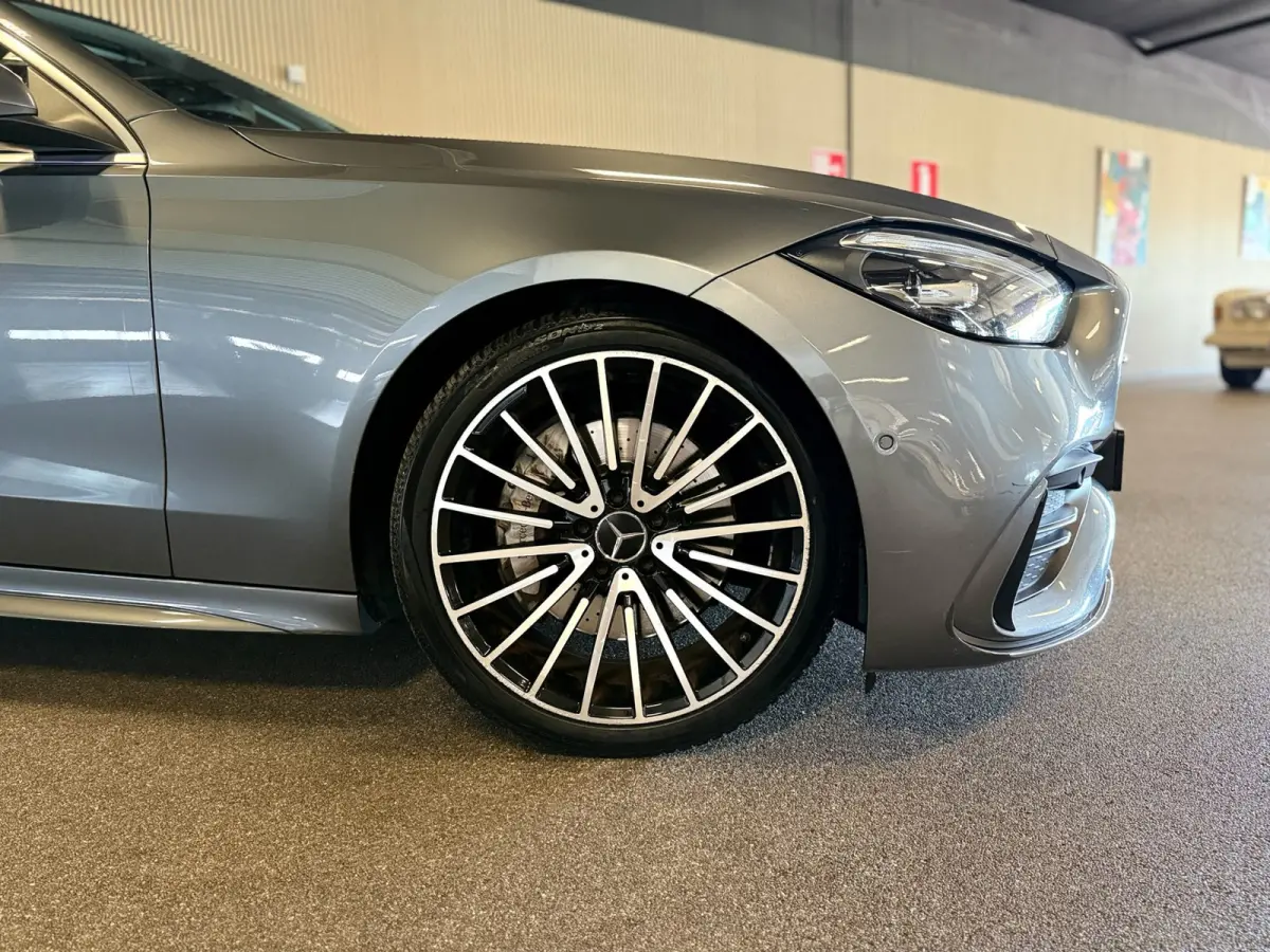 220D AMG STYLING-PANORAMA-CAMERA-TREKHAAK-DODEHOEK-COMPLEET