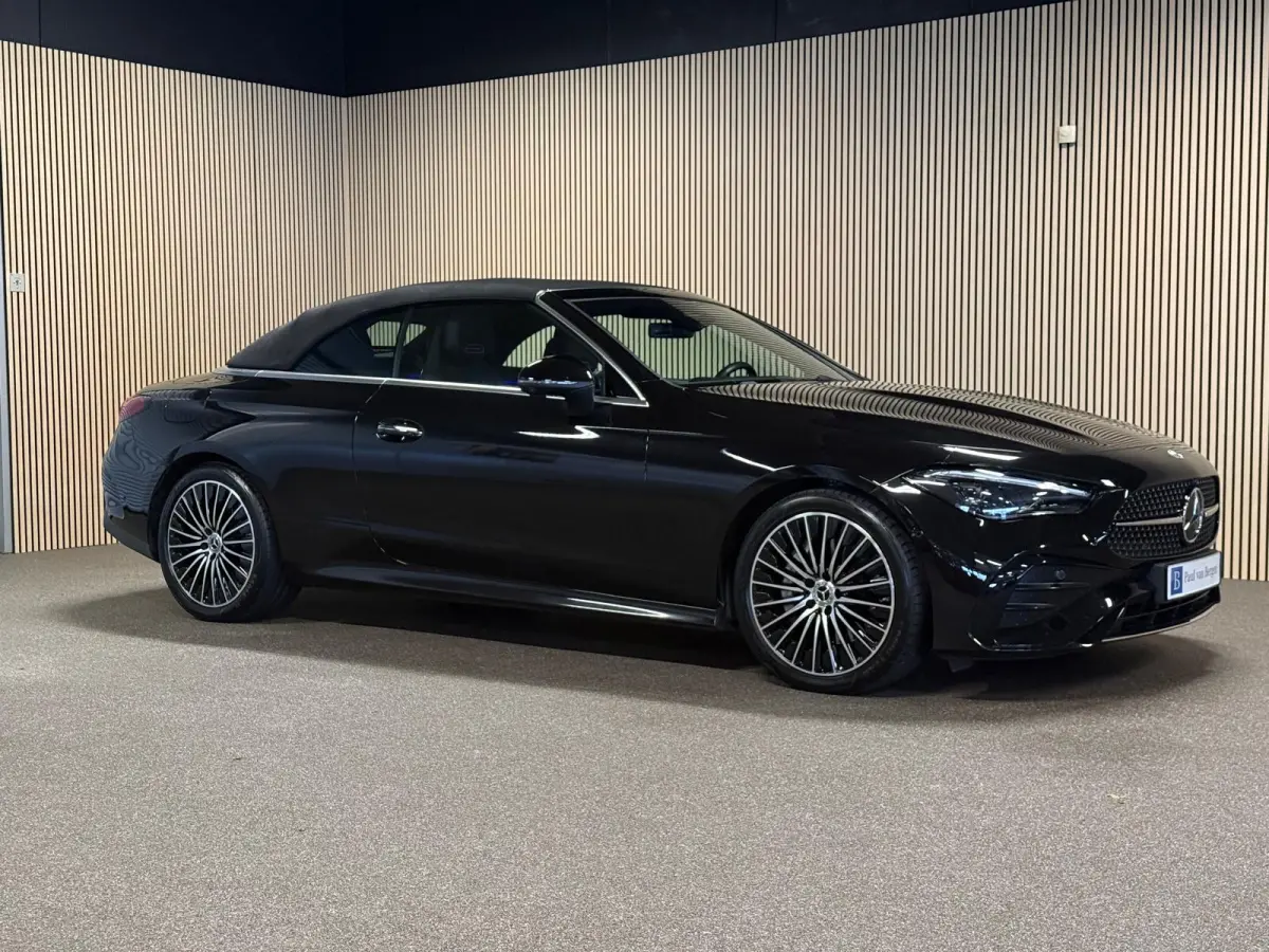 200 AMG STYLING-AIRSCARF-MEMORY-360 CAMERA-TREKHAAK-ZEER COMPLEET