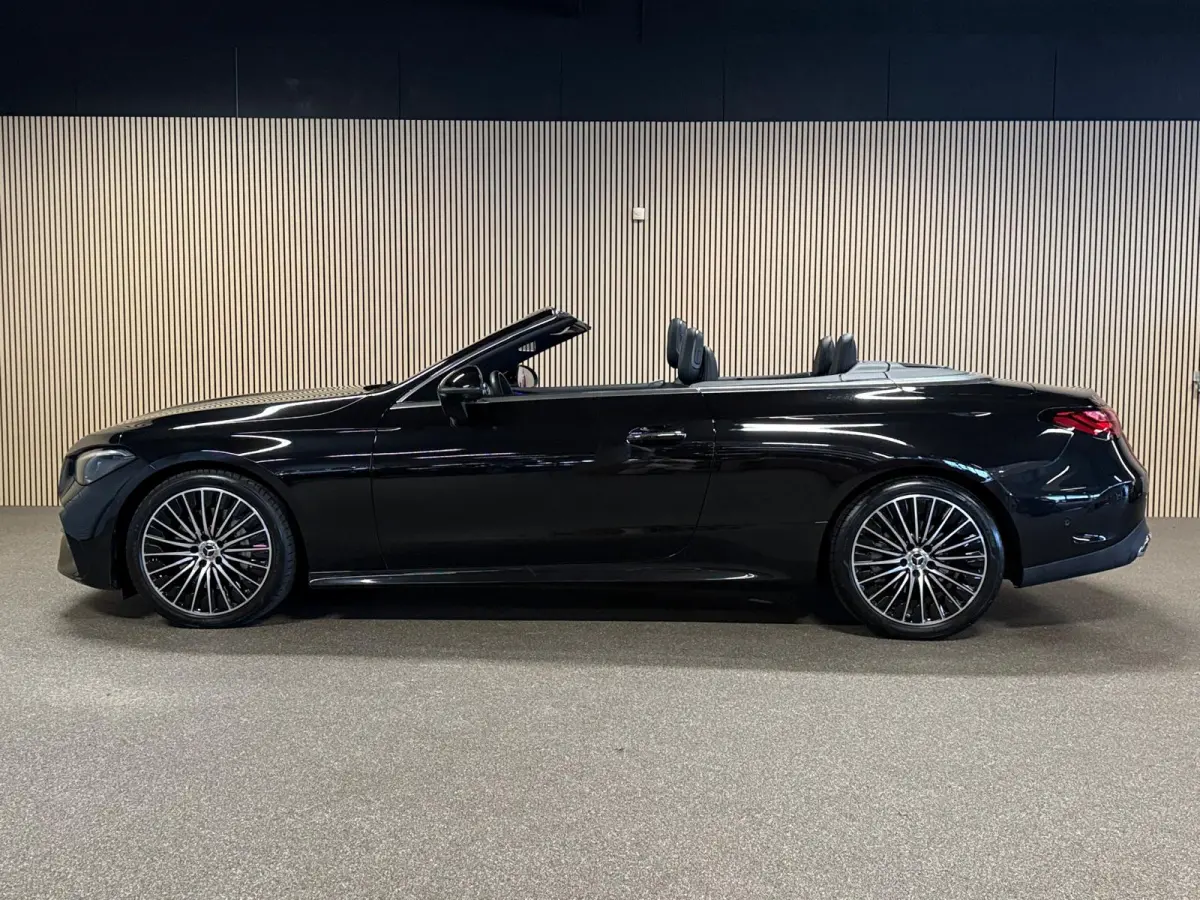 200 AMG STYLING-AIRSCARF-MEMORY-360 CAMERA-TREKHAAK-ZEER COMPLEET