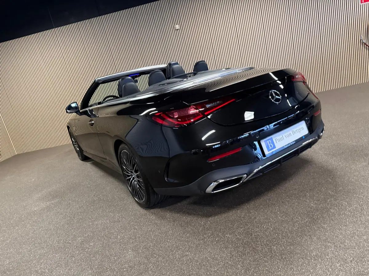 200 AMG STYLING-AIRSCARF-MEMORY-360 CAMERA-TREKHAAK-ZEER COMPLEET