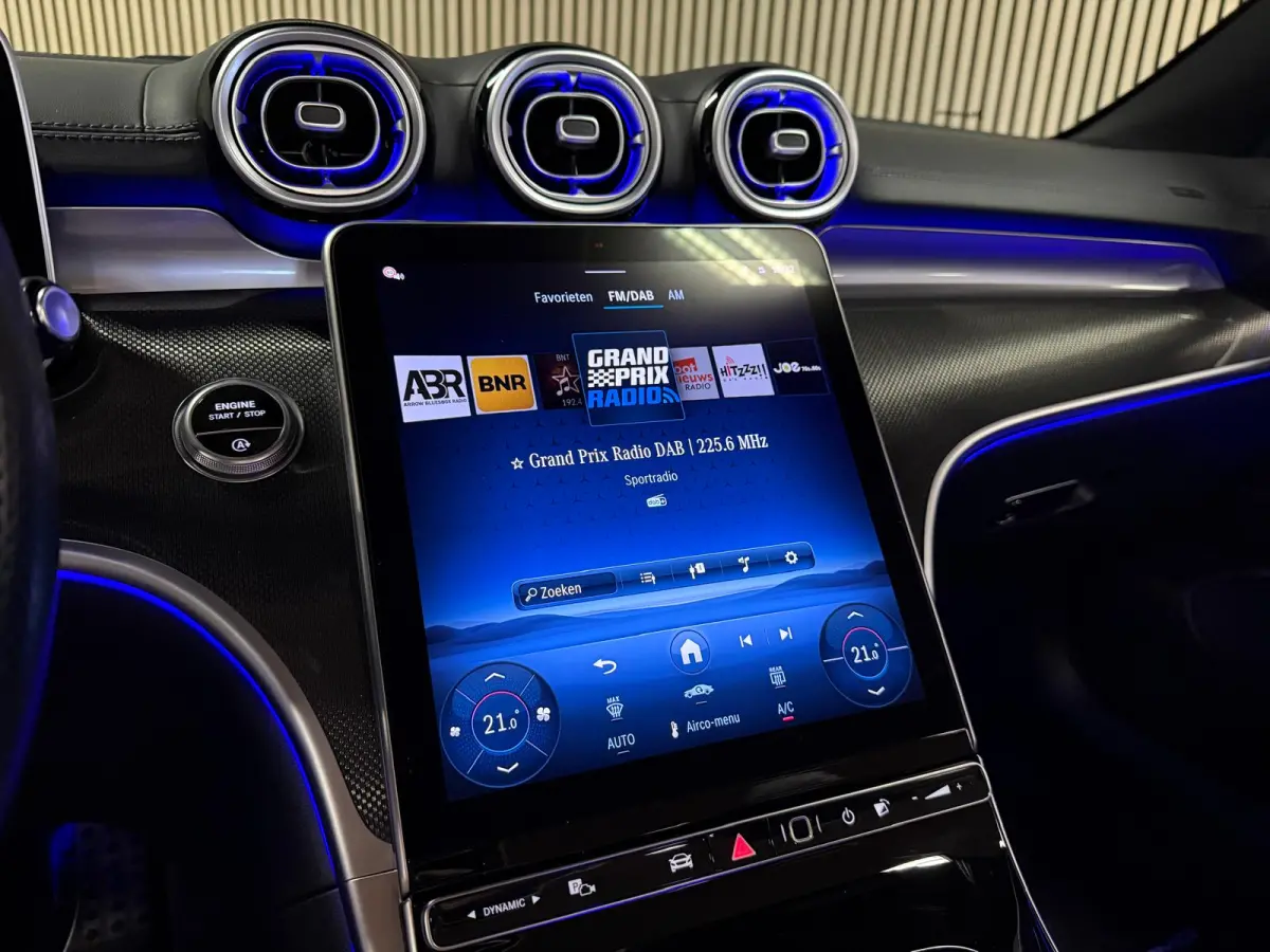 200 AMG STYLING-AIRSCARF-MEMORY-360 CAMERA-TREKHAAK-ZEER COMPLEET