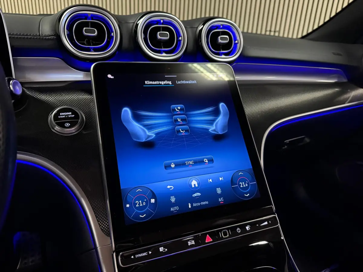 200 AMG STYLING-AIRSCARF-MEMORY-360 CAMERA-TREKHAAK-ZEER COMPLEET