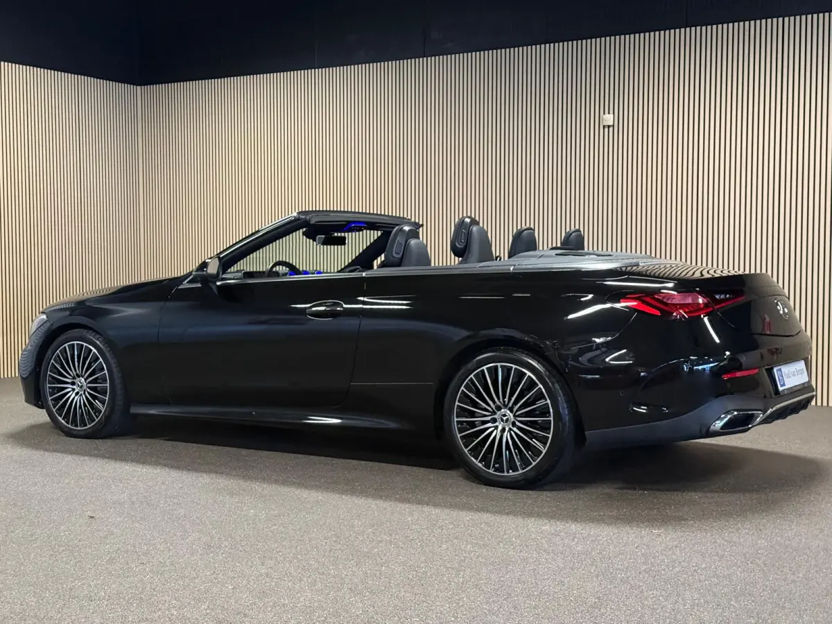 200 AMG STYLING-AIRSCARF-MEMORY-360 CAMERA-TREKHAAK-ZEER COMPLEET