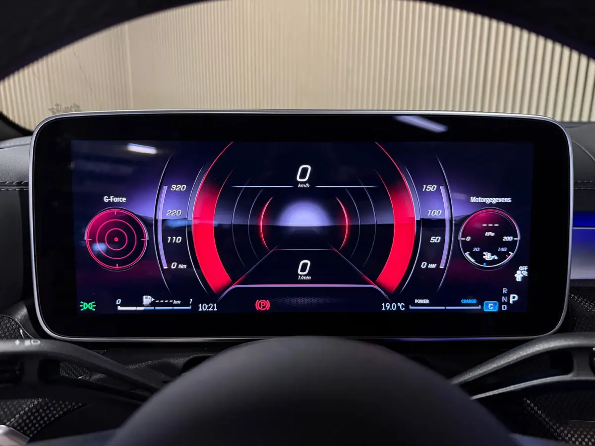 200 AMG STYLING-AIRSCARF-MEMORY-360 CAMERA-TREKHAAK-ZEER COMPLEET
