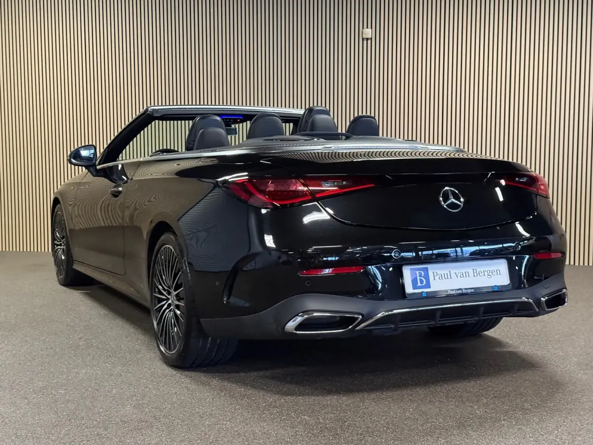 200 AMG STYLING-AIRSCARF-MEMORY-360 CAMERA-TREKHAAK-ZEER COMPLEET
