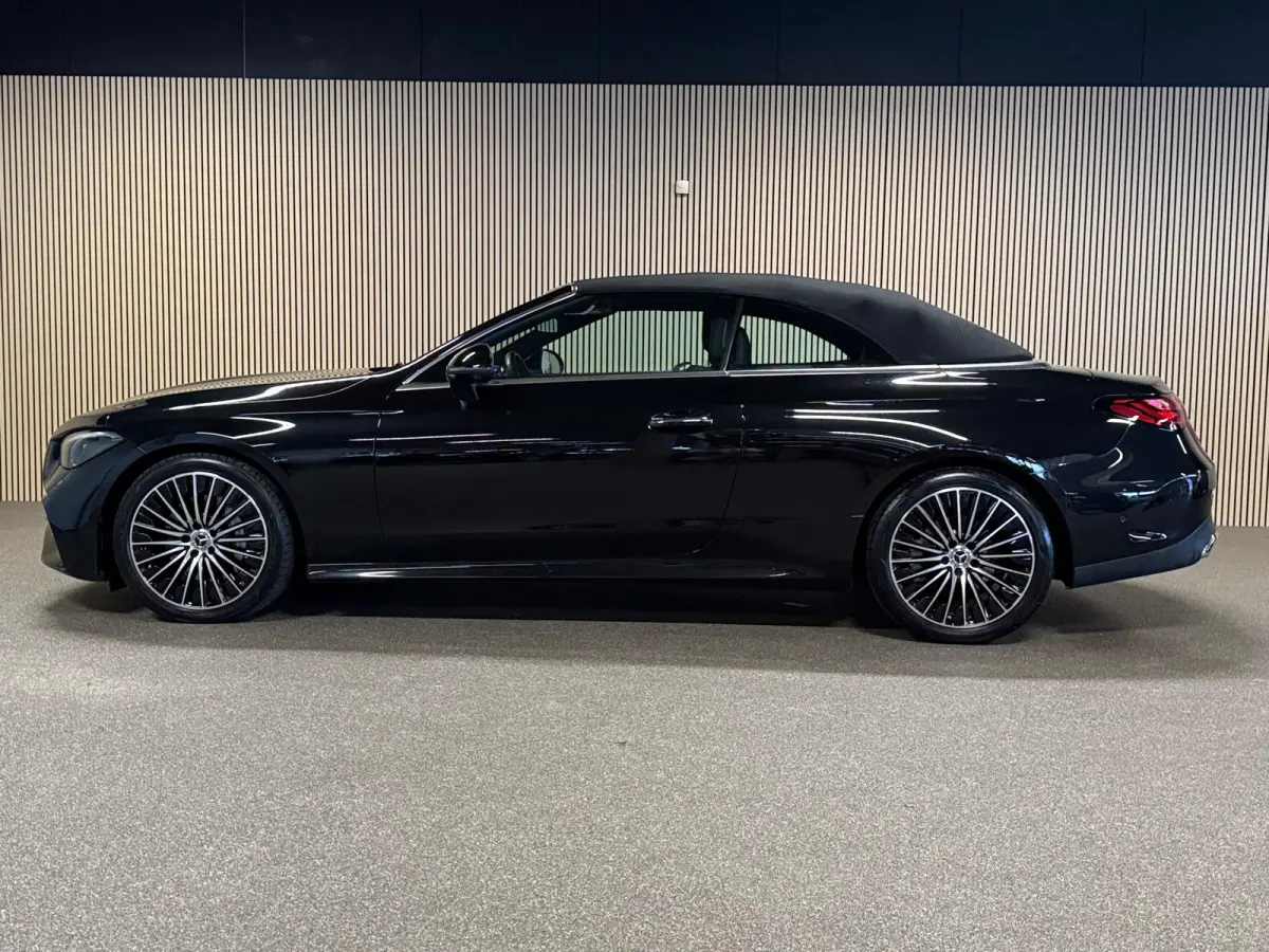 200 AMG STYLING-AIRSCARF-MEMORY-360 CAMERA-TREKHAAK-ZEER COMPLEET