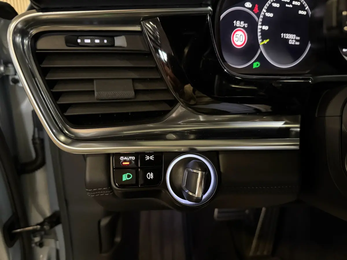 2.9 4 E-Hybrid-SPORT DESIGN-SPORT UITLAAT-18 VOUDIG-PDLS-SPORT CHRONO-ZEER COMPLEET