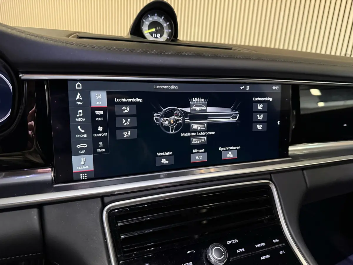 2.9 4 E-Hybrid-SPORT DESIGN-SPORT UITLAAT-18 VOUDIG-PDLS-SPORT CHRONO-ZEER COMPLEET