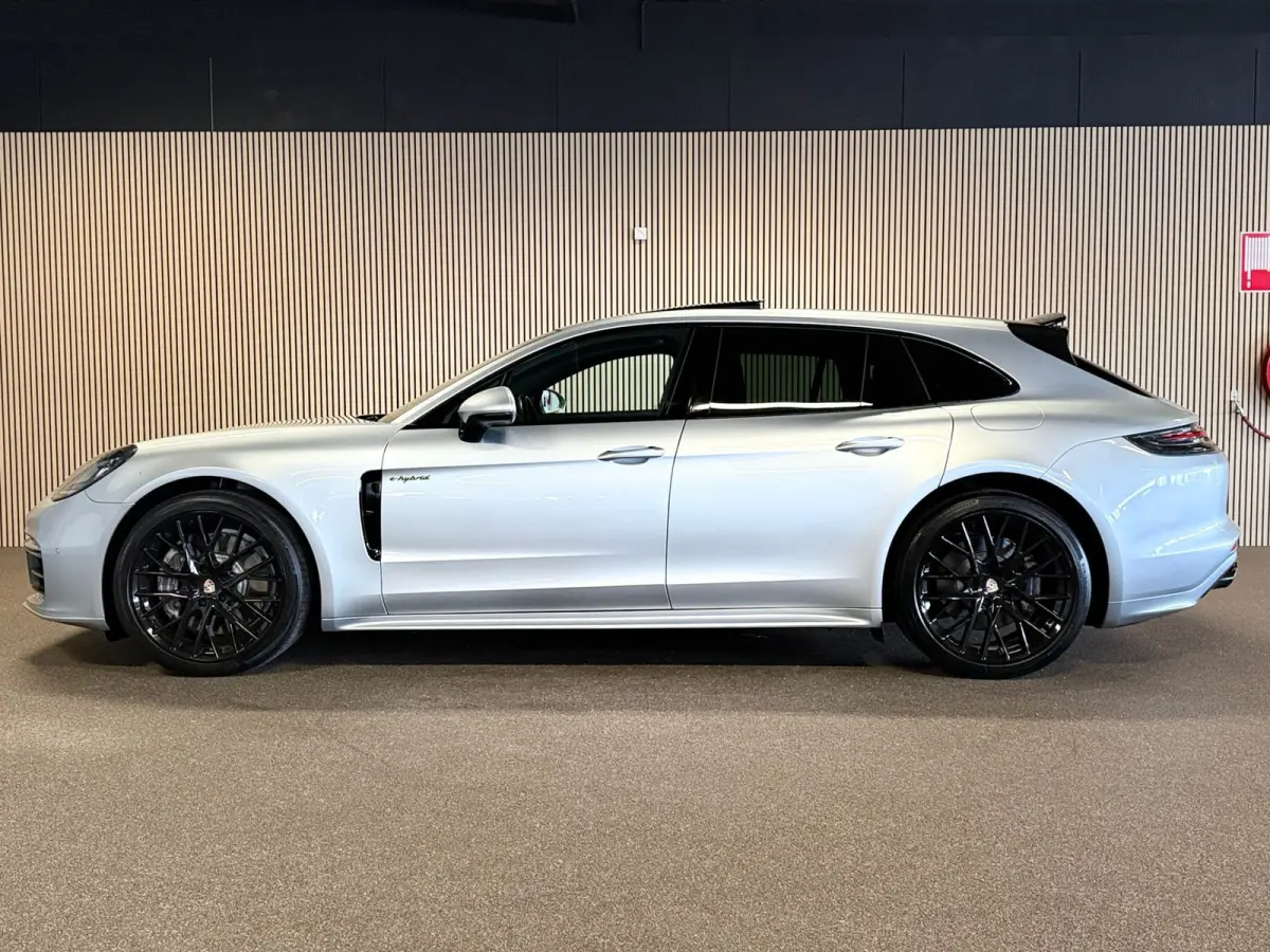 2.9 4 E-Hybrid-SPORT DESIGN-SPORT UITLAAT-18 VOUDIG-PDLS-SPORT CHRONO-ZEER COMPLEET