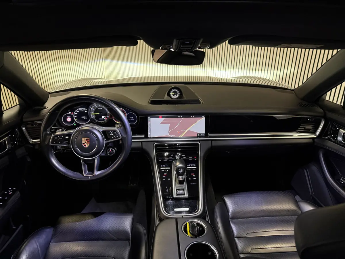 2.9 4 E-Hybrid-SPORT DESIGN-SPORT UITLAAT-18 VOUDIG-PDLS-SPORT CHRONO-ZEER COMPLEET