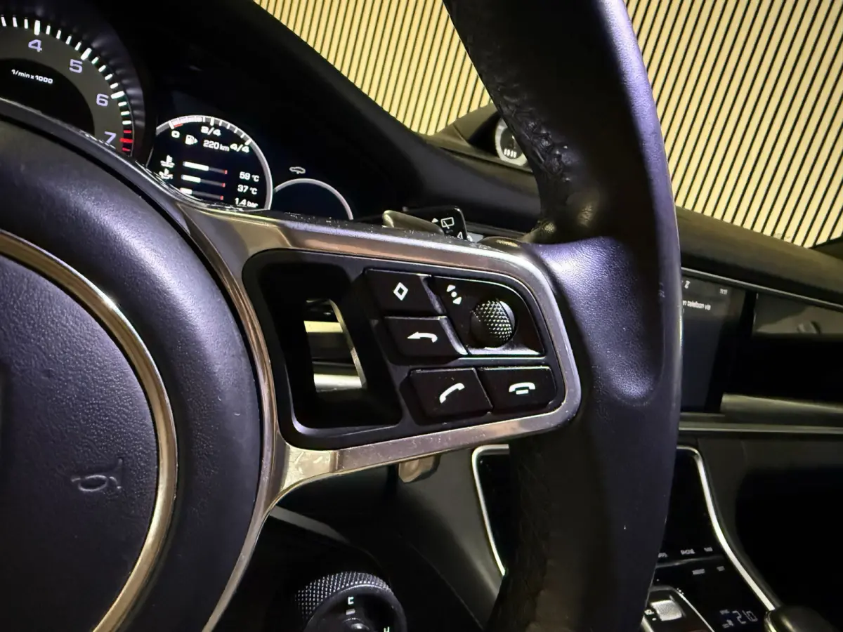 2.9 4 E-Hybrid-SPORT DESIGN-SPORT UITLAAT-18 VOUDIG-PDLS-SPORT CHRONO-ZEER COMPLEET