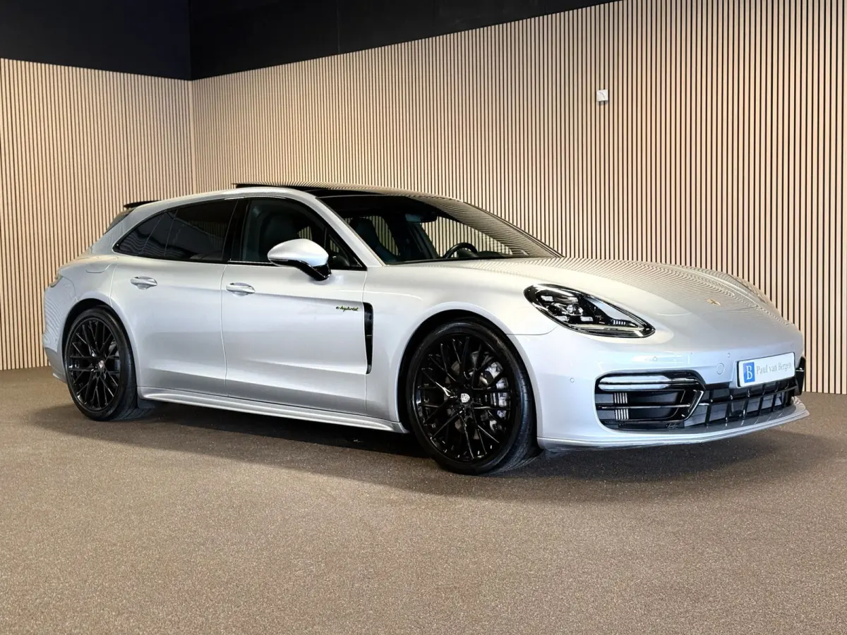 2.9 4 E-Hybrid-SPORT DESIGN-SPORT UITLAAT-18 VOUDIG-PDLS-SPORT CHRONO-ZEER COMPLEET