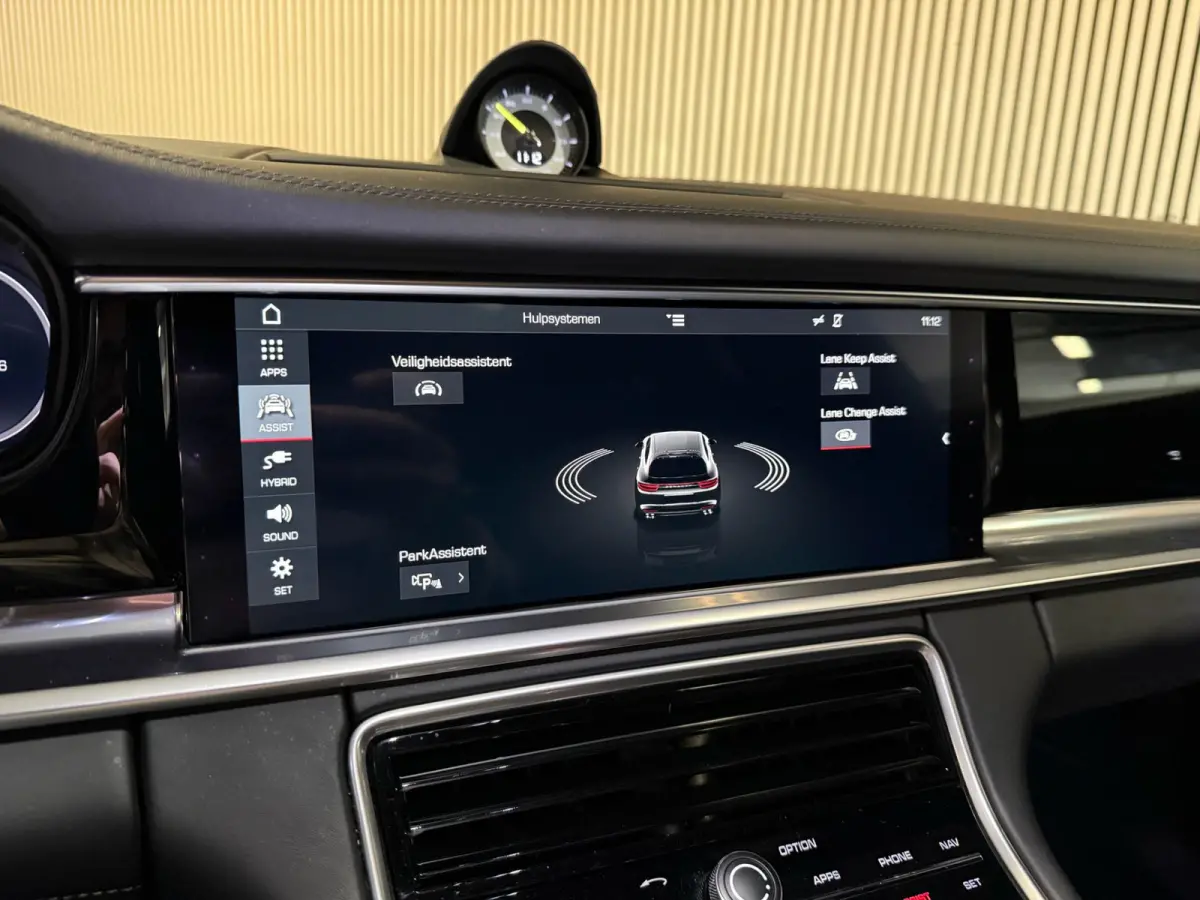 2.9 4 E-Hybrid-SPORT DESIGN-SPORT UITLAAT-18 VOUDIG-PDLS-SPORT CHRONO-ZEER COMPLEET