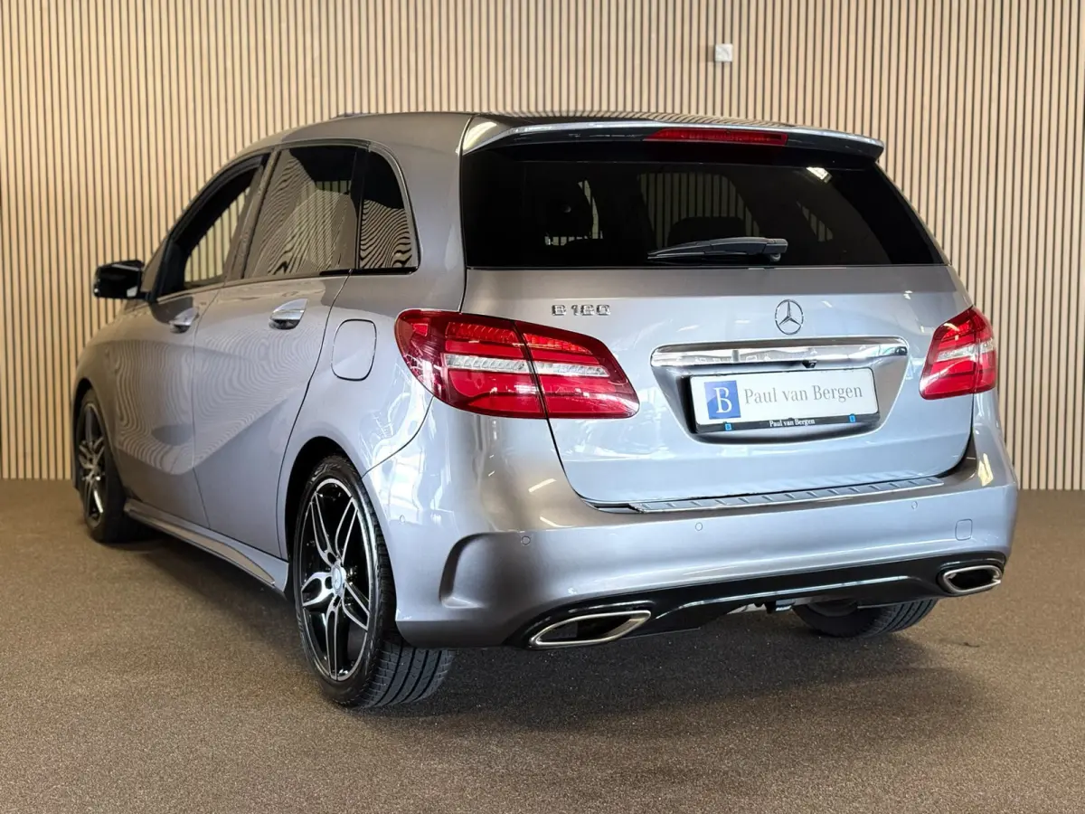 180 AMG STYLING-PANORAMA-TREKHAAK-NIGHT-ORIG NL-COMPLEET