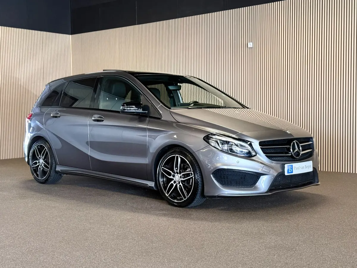 180 AMG STYLING-PANORAMA-TREKHAAK-NIGHT-ORIG NL-COMPLEET