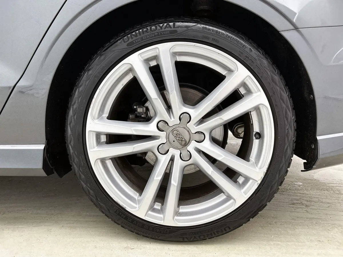 35 TFSI CoD Advance Sport | Stoelverwarming | Electronic Climate Control | Cruise Control | Buitenspiegels Elektrisch Verstel- en Verwarmbaar | LED Koplampen | Lederen Stuurwiel | Lederen-St
