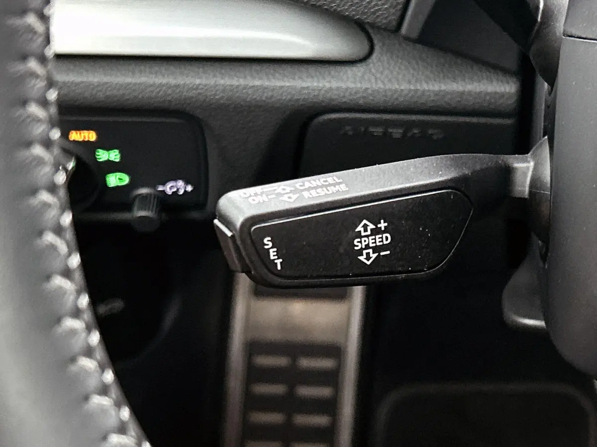 35 TFSI CoD Advance Sport | Stoelverwarming | Electronic Climate Control | Cruise Control | Buitenspiegels Elektrisch Verstel- en Verwarmbaar | LED Koplampen | Lederen Stuurwiel | Lederen-St