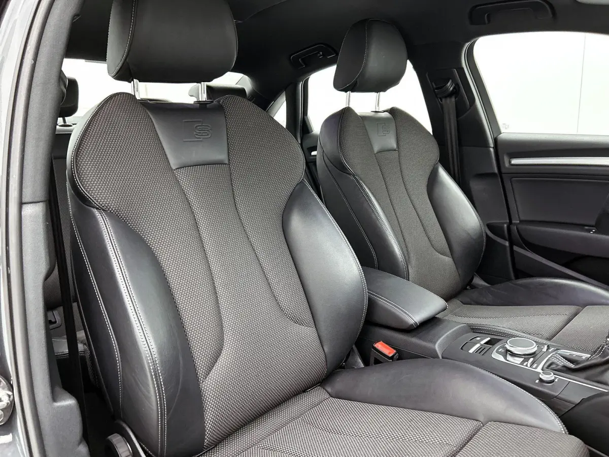 35 TFSI CoD Advance Sport | Stoelverwarming | Electronic Climate Control | Cruise Control | Buitenspiegels Elektrisch Verstel- en Verwarmbaar | LED Koplampen | Lederen Stuurwiel | Lederen-St