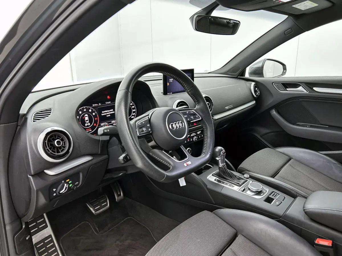 35 TFSI CoD Advance Sport | Stoelverwarming | Electronic Climate Control | Cruise Control | Buitenspiegels Elektrisch Verstel- en Verwarmbaar | LED Koplampen | Lederen Stuurwiel | Lederen-St
