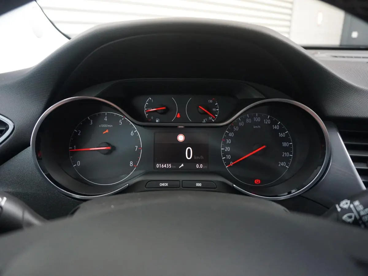 1.2 Turbo Elegance | Navigatie | Apple CarPlay / Android Auto | Climate Control | Achteruitrijcamera |