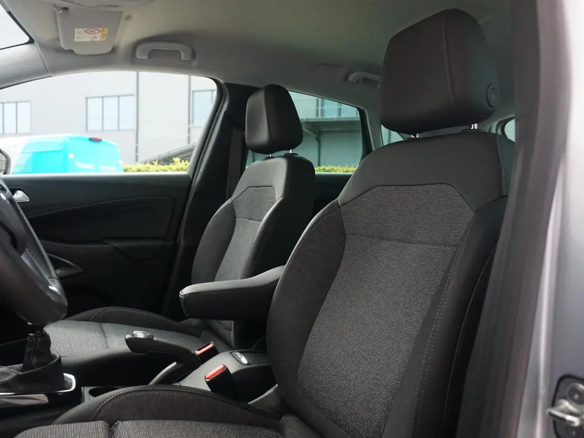 1.2 Turbo Elegance | Navigatie | Apple CarPlay / Android Auto | Climate Control | Achteruitrijcamera |