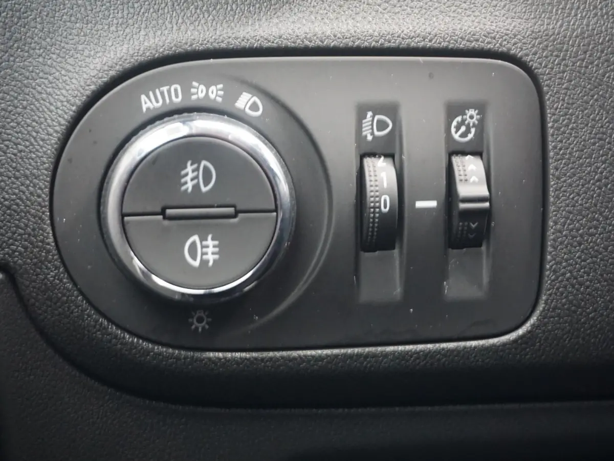 1.2 Turbo Elegance | Navigatie | Apple CarPlay / Android Auto | Climate Control | Achteruitrijcamera |