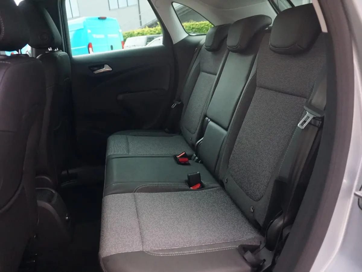 1.2 Turbo Elegance | Navigatie | Apple CarPlay / Android Auto | Climate Control | Achteruitrijcamera |