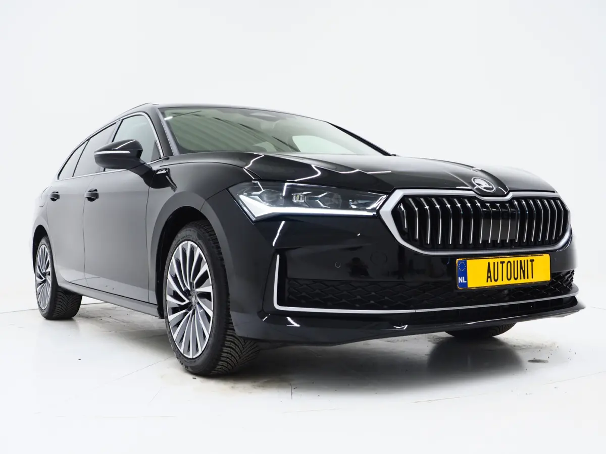 1.5 TSI PHEV Laurin & Klement | Leder | Massage | HUD | Canton | Camera | Sfeerlicht | Memory | Keyless