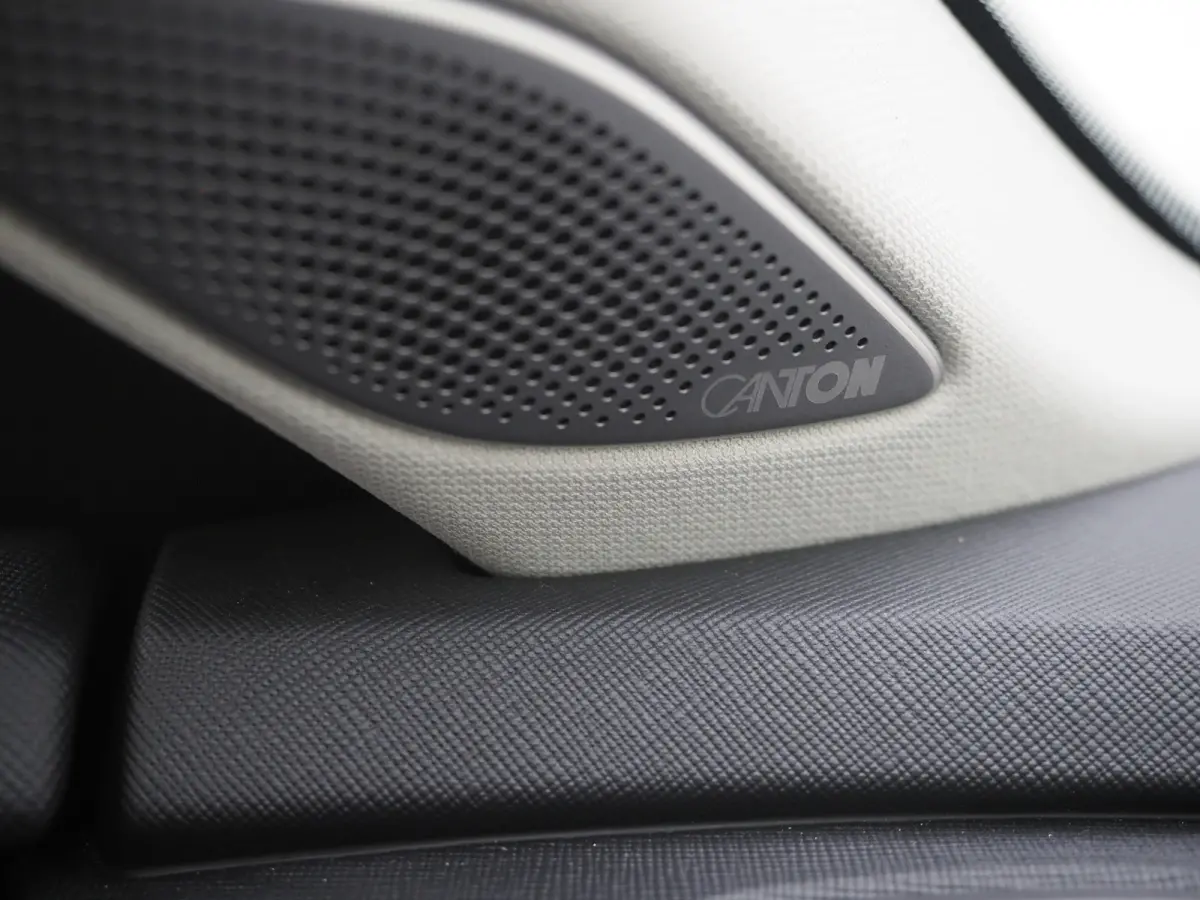 1.5 TSI PHEV Laurin & Klement | Leder | Massage | HUD | Canton | Camera | Sfeerlicht | Memory | Keyless