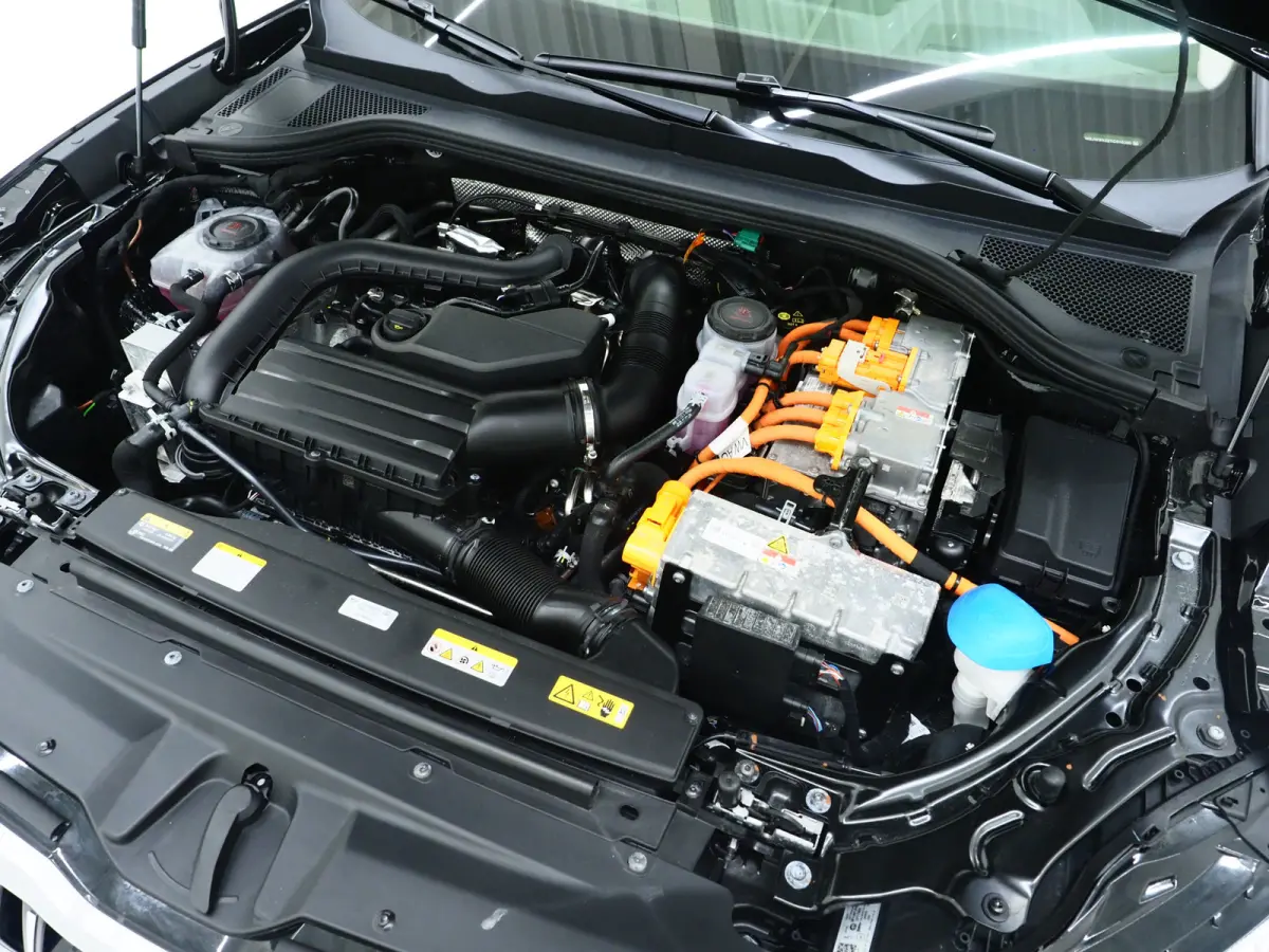 1.5 TSI PHEV Laurin & Klement | Leder | Massage | HUD | Canton | Camera | Sfeerlicht | Memory | Keyless