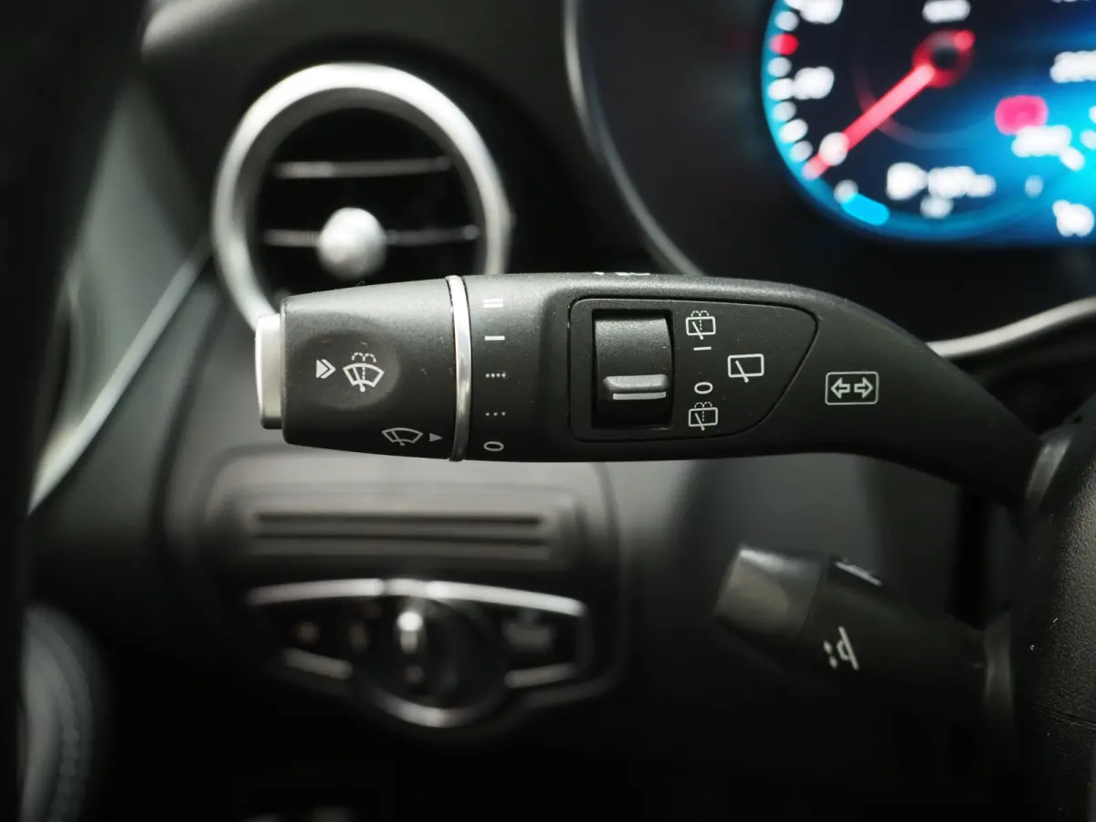 4MATIC Premium Plus | Panoramadak | Trekhaak | Massage | Leder | Stoelkoeling | Sfeerlicht | Carplay