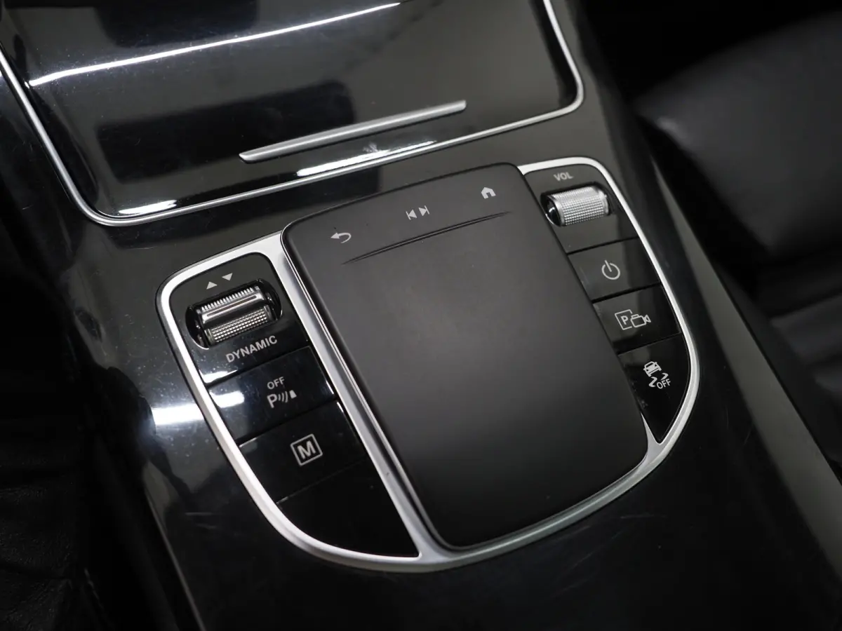 4MATIC Premium Plus | Panoramadak | Trekhaak | Massage | Leder | Stoelkoeling | Sfeerlicht | Carplay