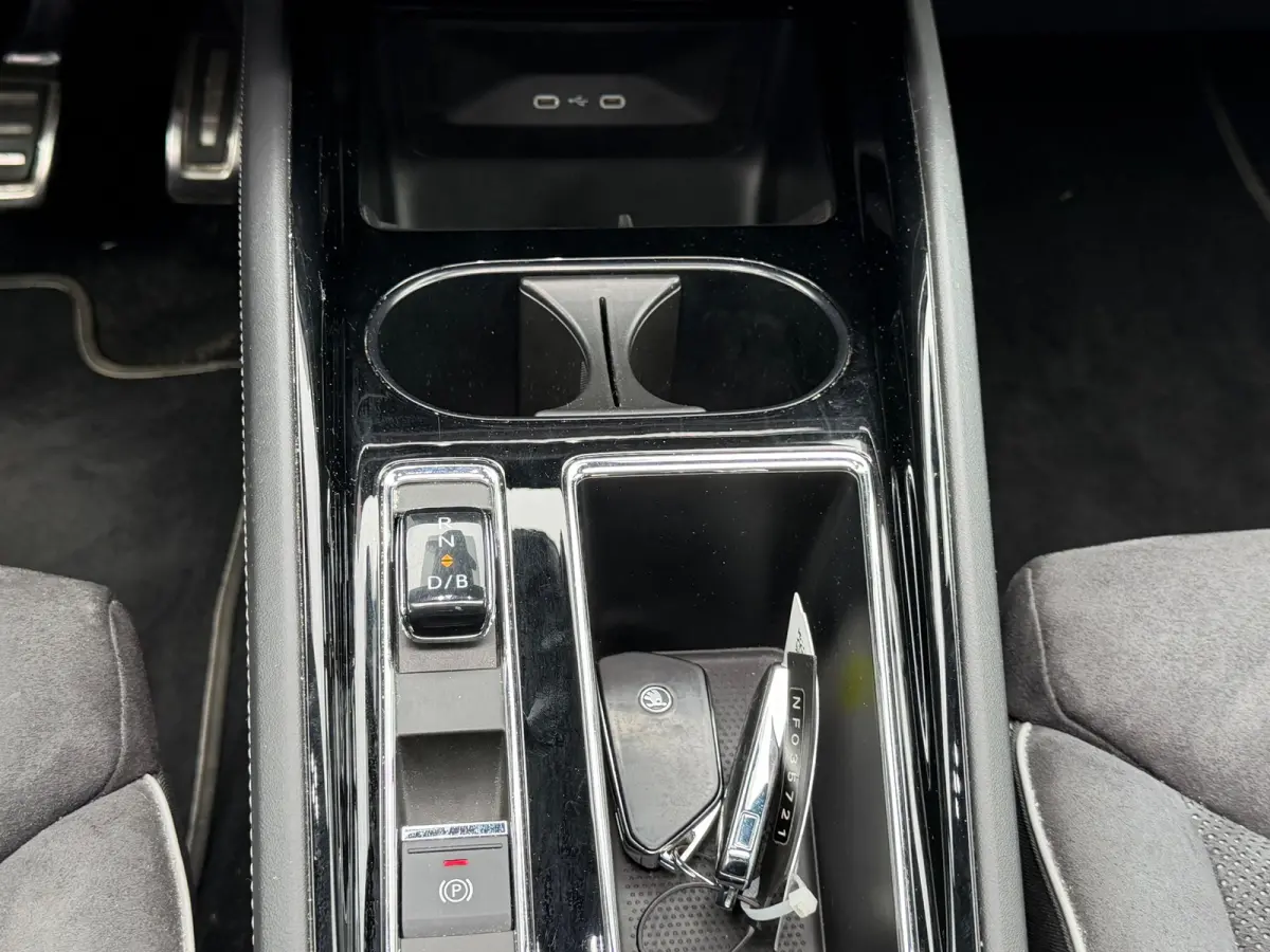 80 Sportline|Soh 90%|Panoramadak|Trekhaak Wegklapbaar|ACC|Cam| Carplay Etc Etc
