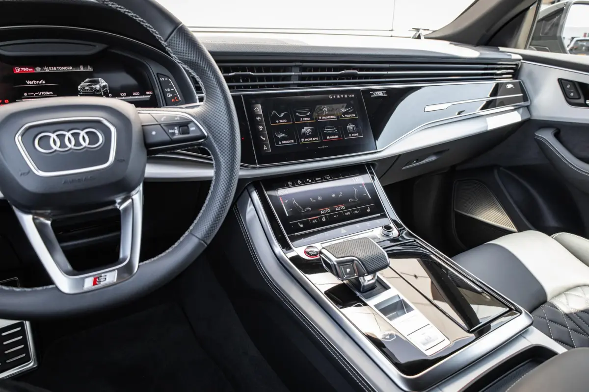 SQ8 4.0 TFSI 507pk quattro | Panoramadak | B&O Advanced | Matrix LED | 360 Camera | 23" Velgen