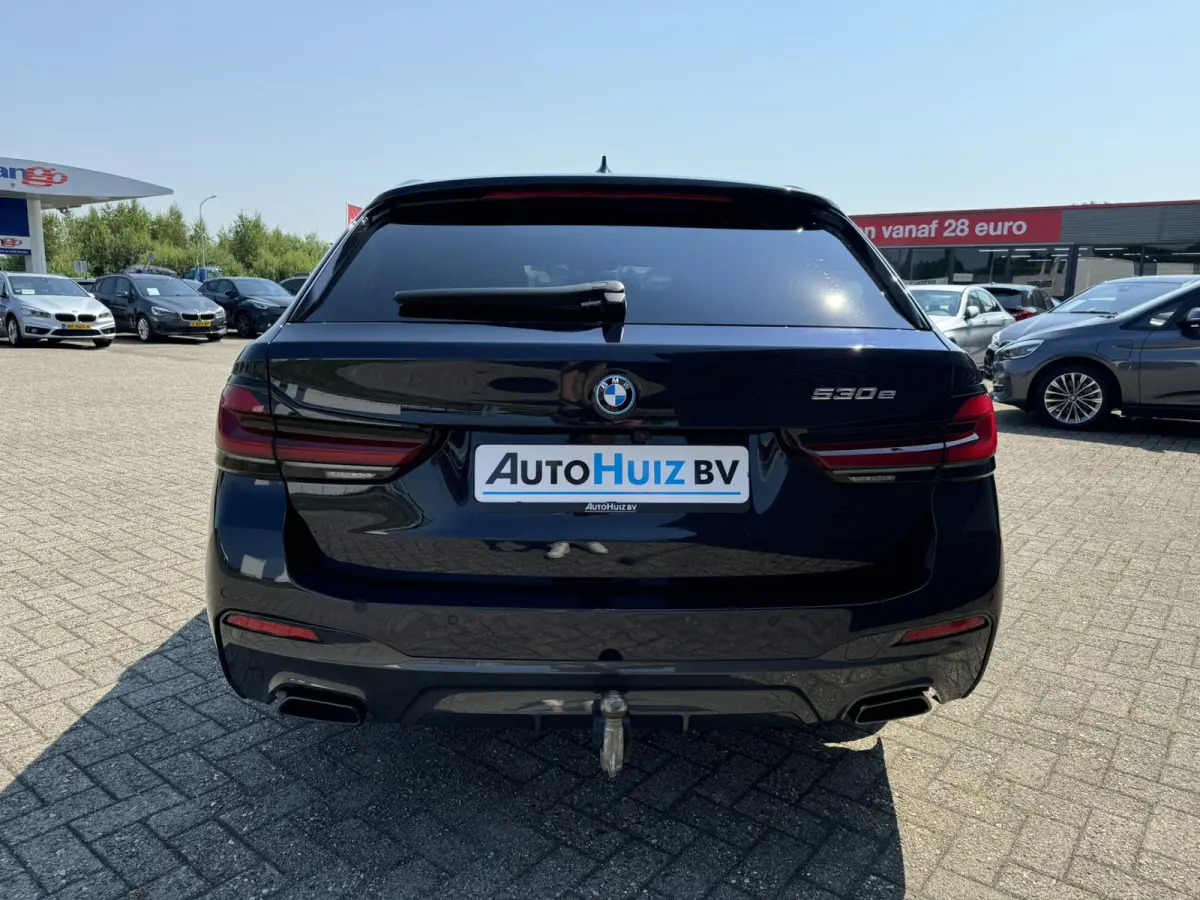 530e High Executive M Sport Panoramadak Trekhaak Harman-Kardon Carplay 19 inch Laser Licht Keyless Entry Head-Up Display SOH 91%