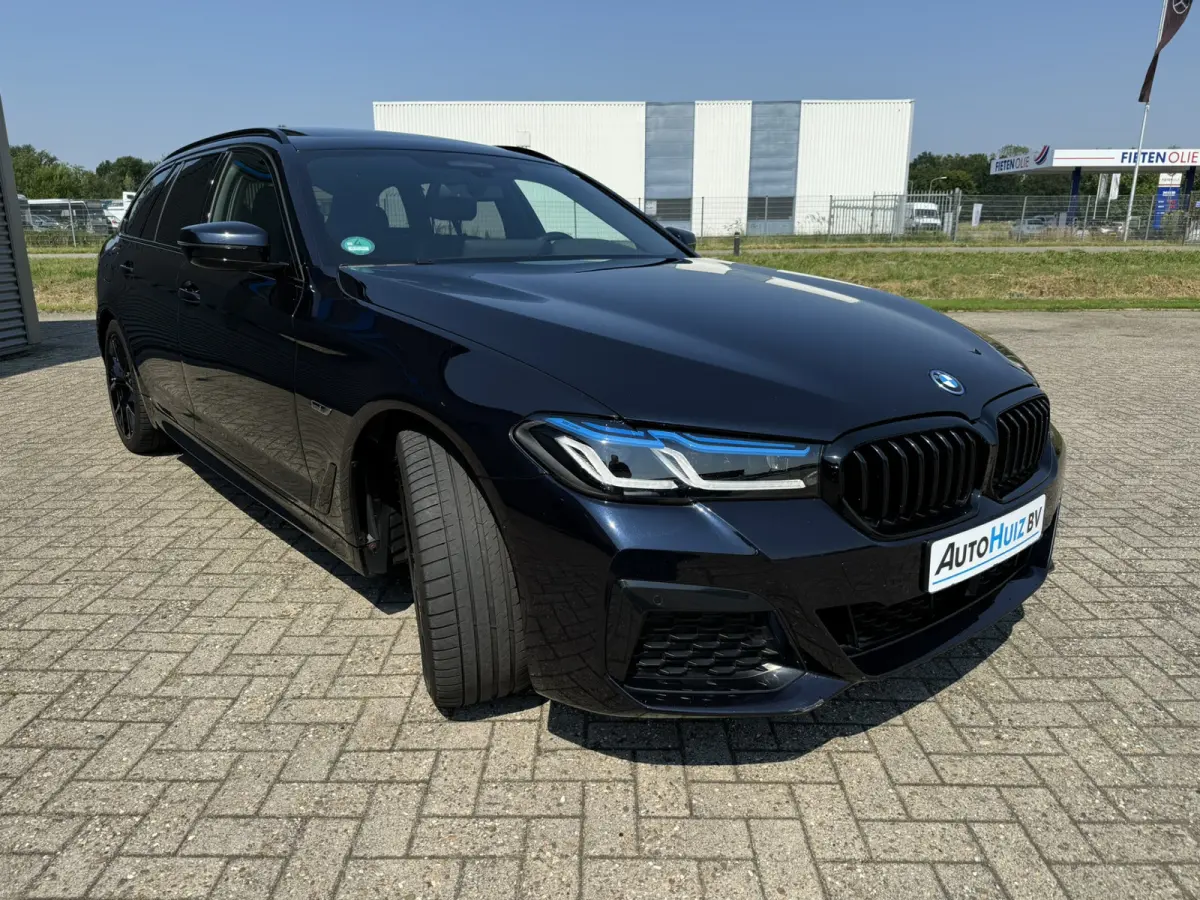 530e High Executive M Sport Panoramadak Trekhaak Harman-Kardon Carplay 19 inch Laser Licht Keyless Entry Head-Up Display SOH 91%