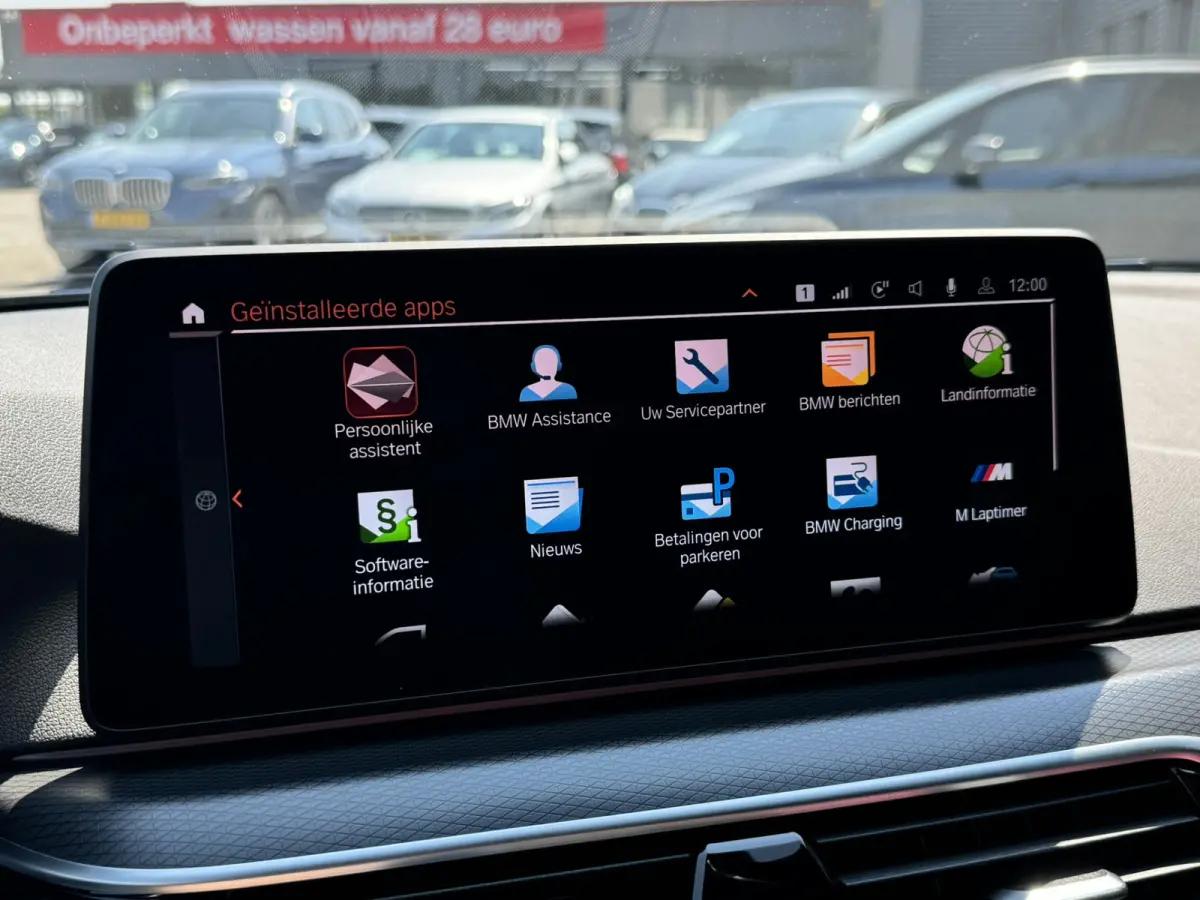 530e High Executive M Sport Panoramadak Trekhaak Harman-Kardon Carplay 19 inch Laser Licht Keyless Entry Head-Up Display SOH 91%