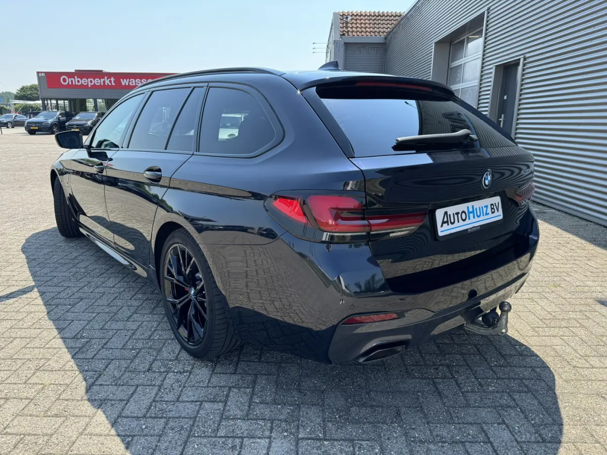 530e High Executive M Sport Panoramadak Trekhaak Harman-Kardon Carplay 19 inch Laser Licht Keyless Entry Head-Up Display SOH 91%
