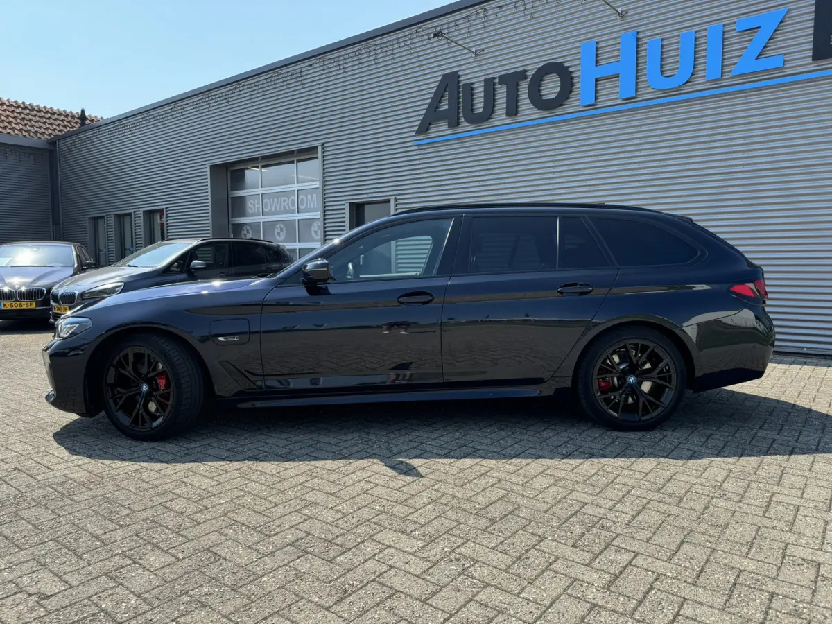 530e High Executive M Sport Panoramadak Trekhaak Harman-Kardon Carplay 19 inch Laser Licht Keyless Entry Head-Up Display SOH 91%
