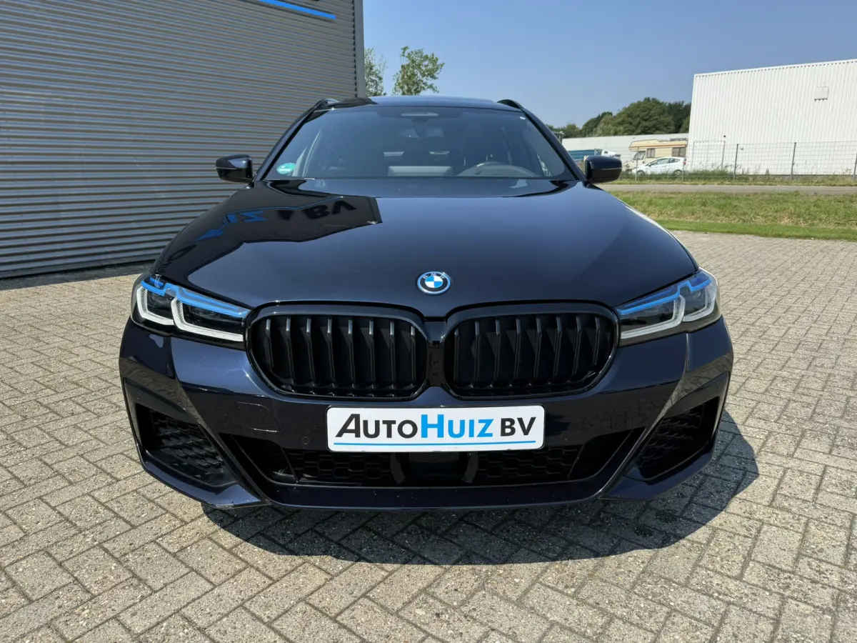 530e High Executive M Sport Panoramadak Trekhaak Harman-Kardon Carplay 19 inch Laser Licht Keyless Entry Head-Up Display SOH 91%