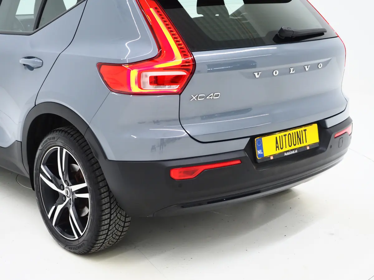 1.5 T5 R-Design | Panoramadak | Leder | Trekhaak | Harman/Kardon | Keyless | Camera | Carplay