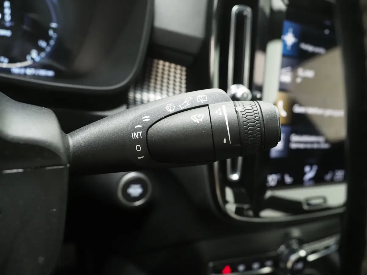 1.5 T5 R-Design | Panoramadak | Leder | Trekhaak | Harman/Kardon | Keyless | Camera | Carplay